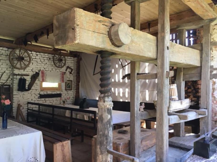 Stilvolles Landhaus Im Dreilaendereck Felsőszölnök Zewnętrze zdjęcie